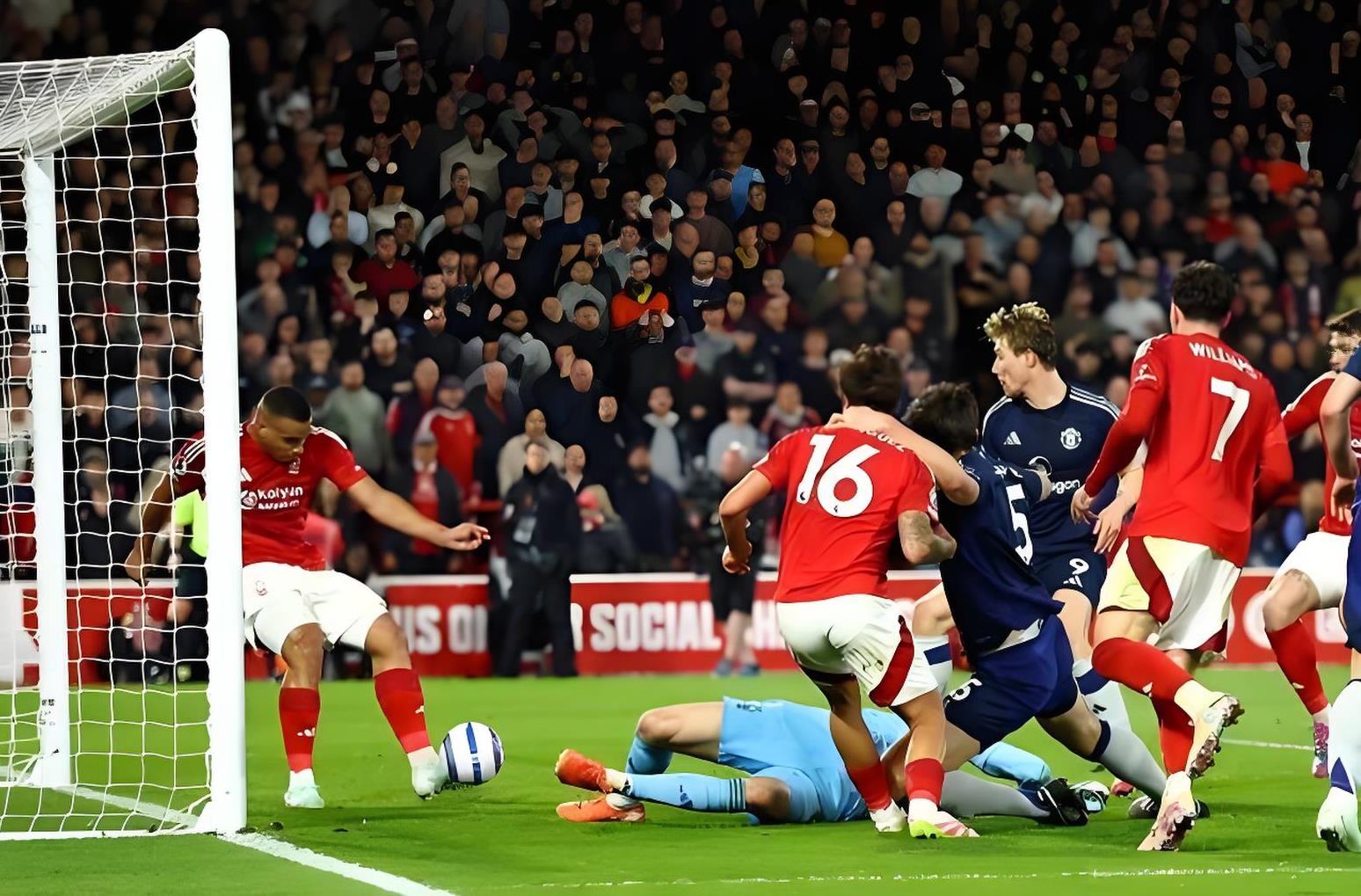 曼联遭遇重创，球队前景令人担忧的简单介绍