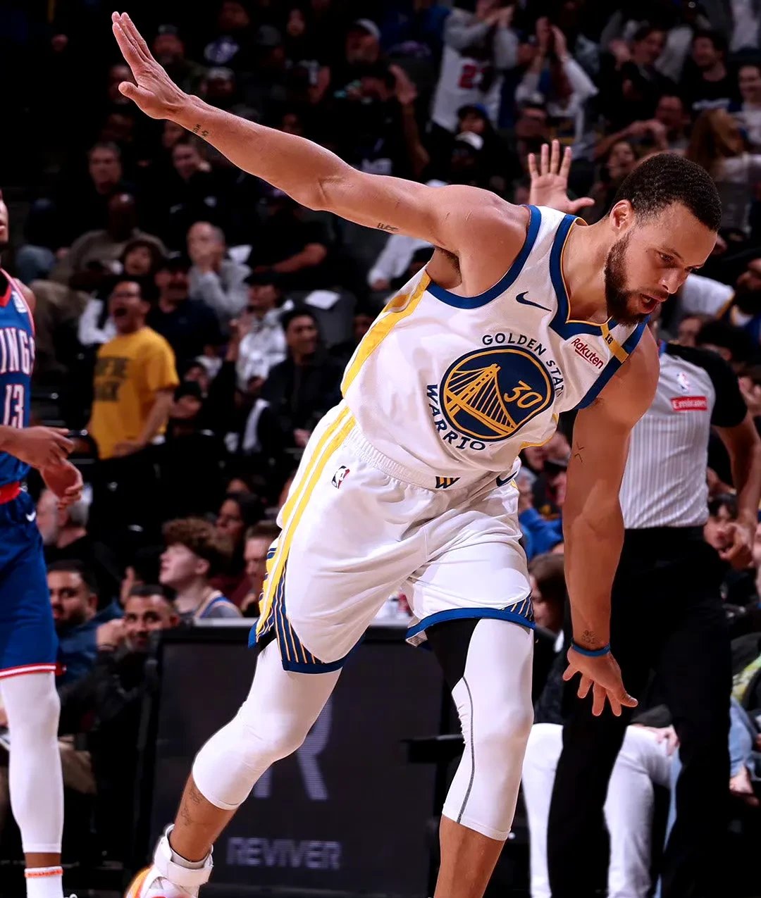 勇士完胜黄蜂迎来连胜，库里独力砍下全场最高分的简单介绍